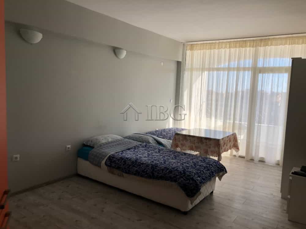 Condominium in Nesebar, Burgas 10022979