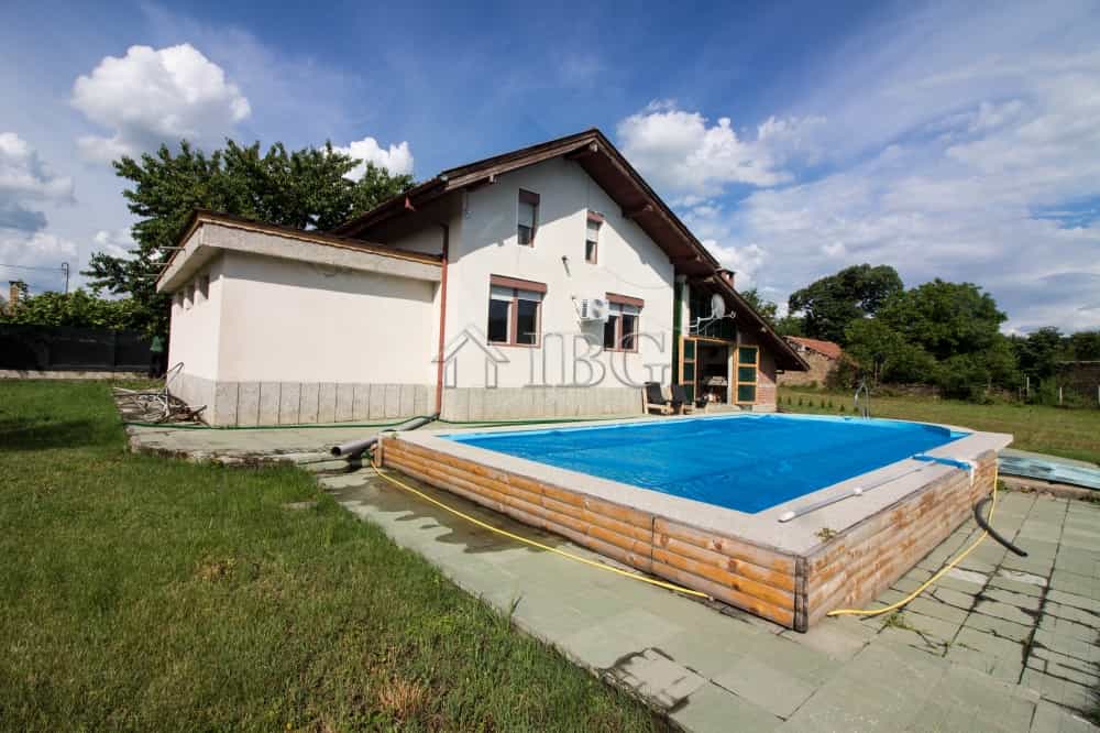 Huis in Pavlikeni, Veliko Tarnovo 10023198