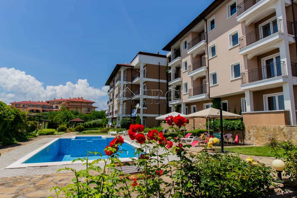 Condominium in Sveti Vlas, Burgas 10023284