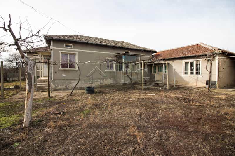 σπίτι σε Καβάρνα, Ντόμπριτς 10023302