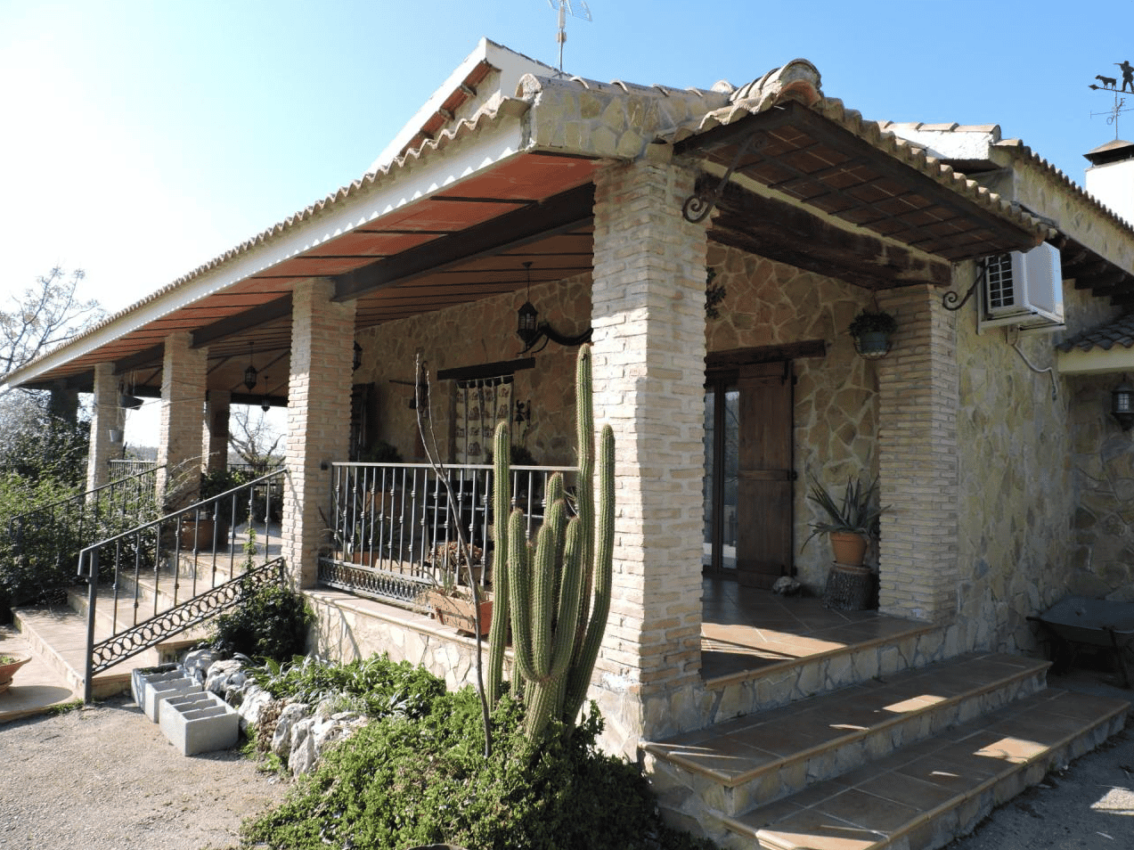 房子 在 Alfarnatejo, Andalusia 10023357