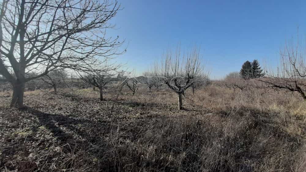 Land in Borovo, List 10023395