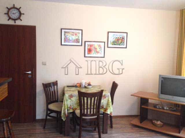 公寓 在 內塞伯爾, 布爾加斯 10023872