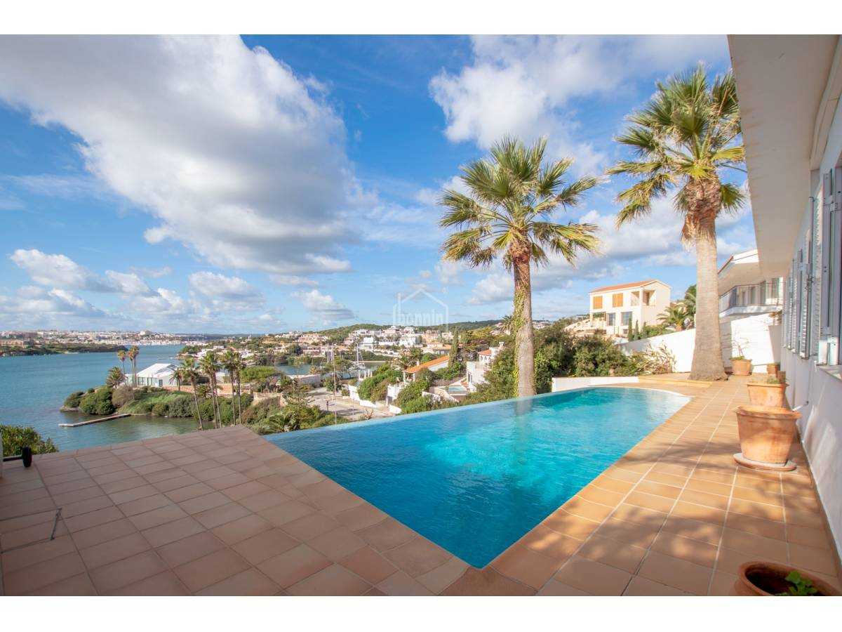 Huis in Cala Llonga, Menorca 10024285