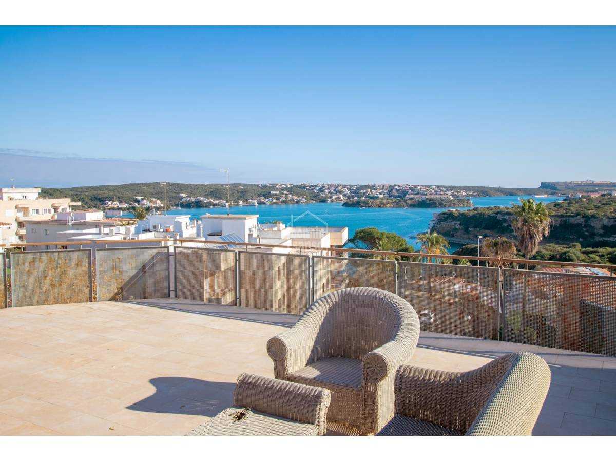 Condominium in Mahon, Balearic Islands 10024291