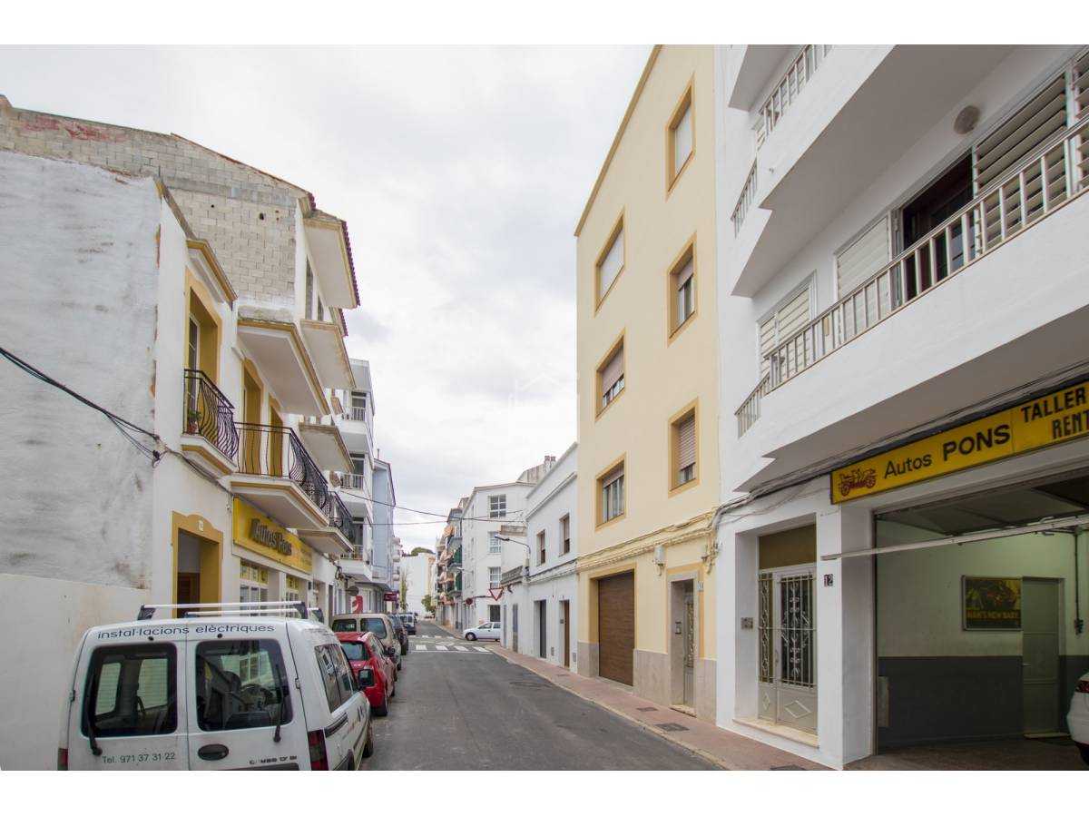 Condominium in Ferrerias, Balearic Islands 10024330