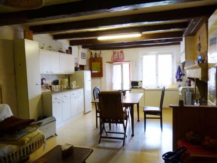 Rumah di Duras, Nouvelle-Aquitaine 10024401