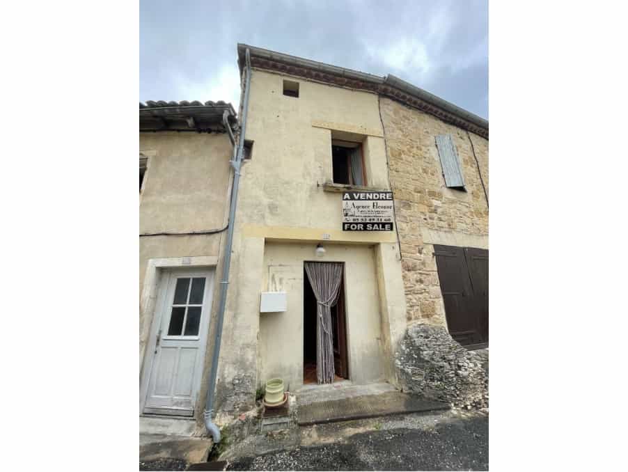 House in La Meme, Nouvelle-Aquitaine 10024464