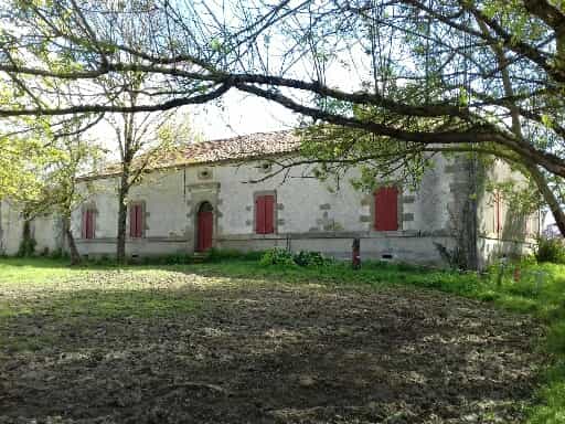 بيت في Saint-Maurice-de-Lestapel, نوفيل آكيتاين 10024487