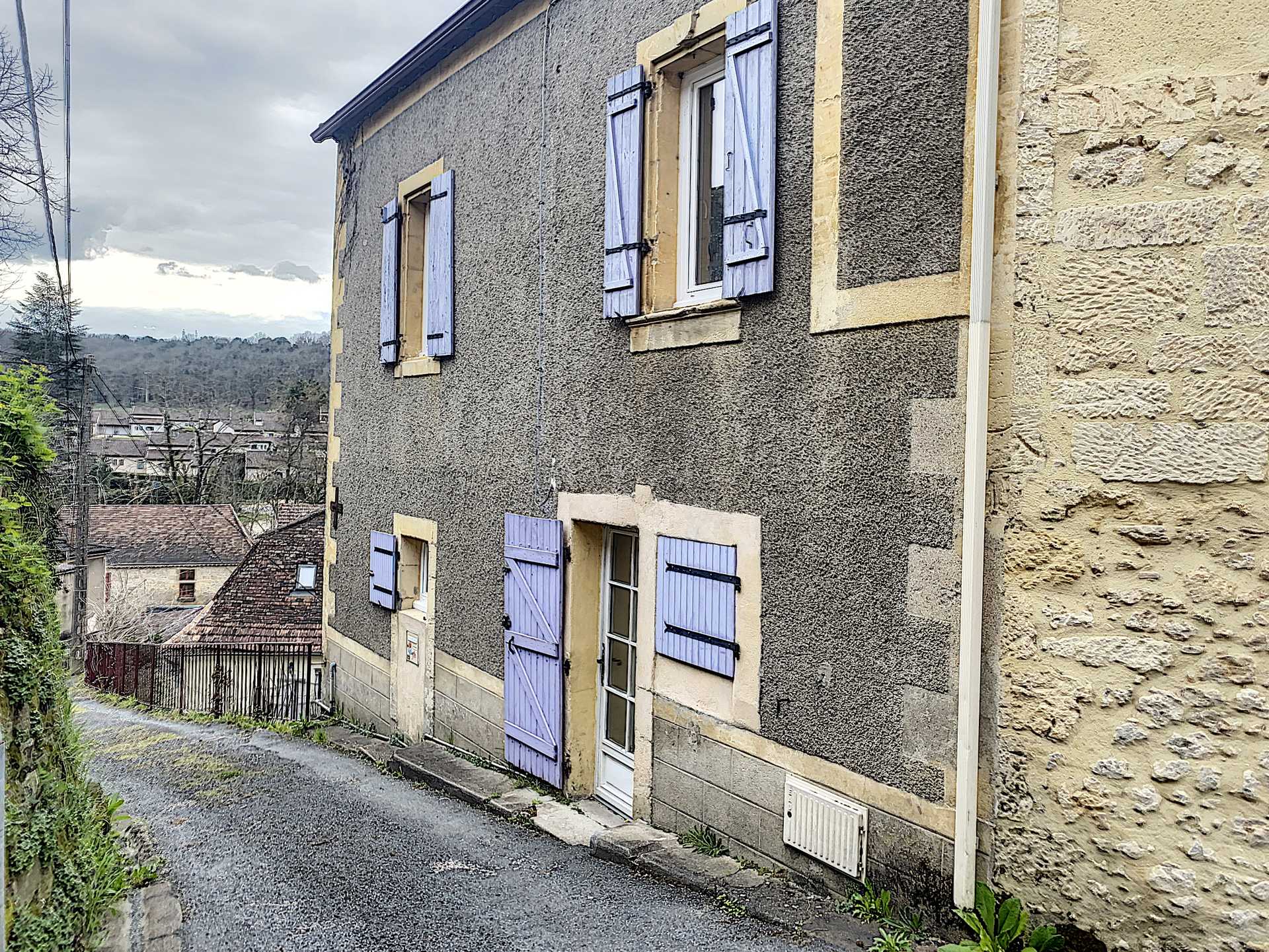 Huis in Couze-et-Saint-Front, Nouvelle-Aquitanië 10024595