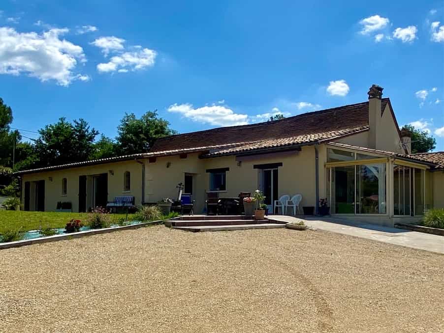 Huis in Ginestet, Nouvelle-Aquitaine 10024639