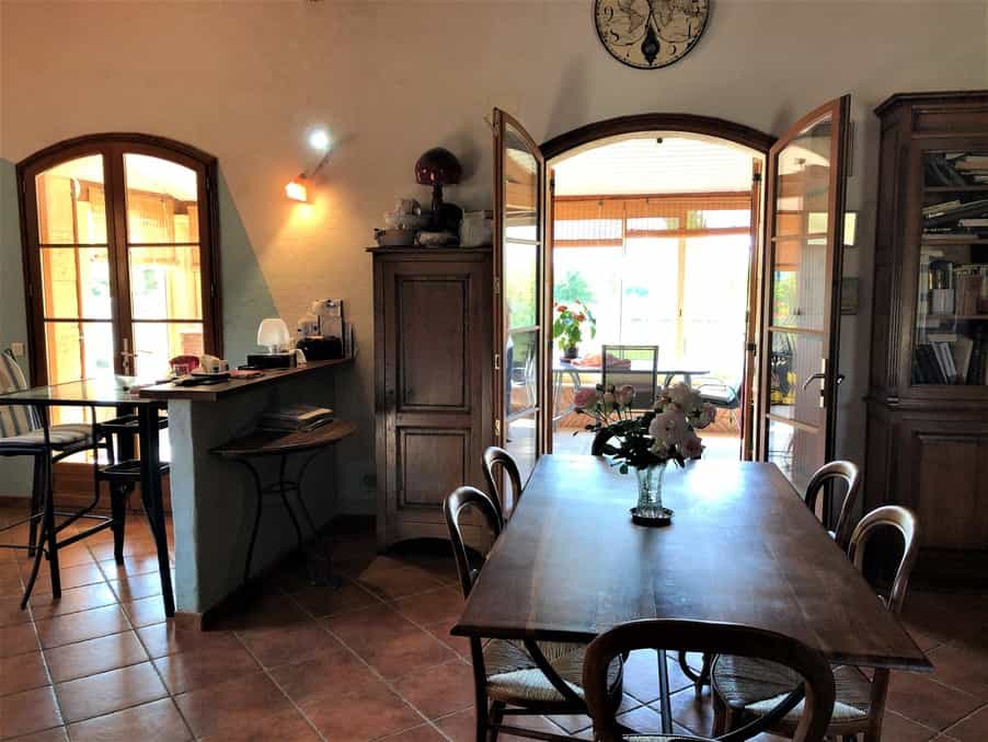 House in Monpazier, Nouvelle-Aquitaine 10024724