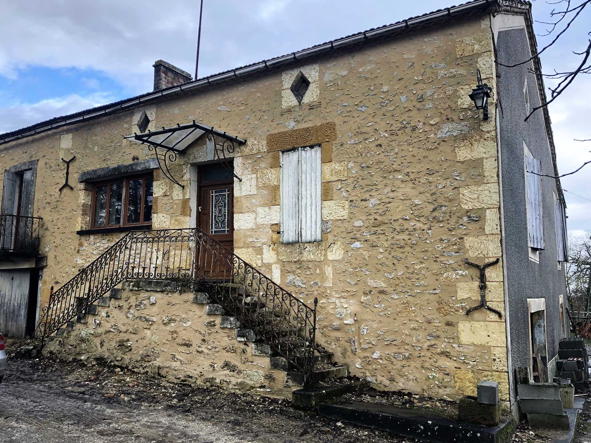 Talo sisään Monpazier, Nouvelle-Aquitaine 10024735