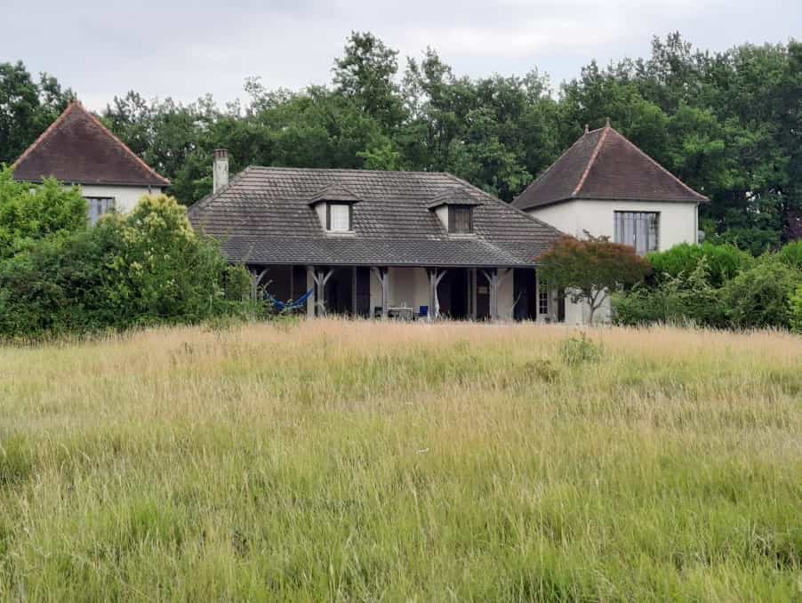 House in Cahuzac, Nouvelle-Aquitaine 10024760
