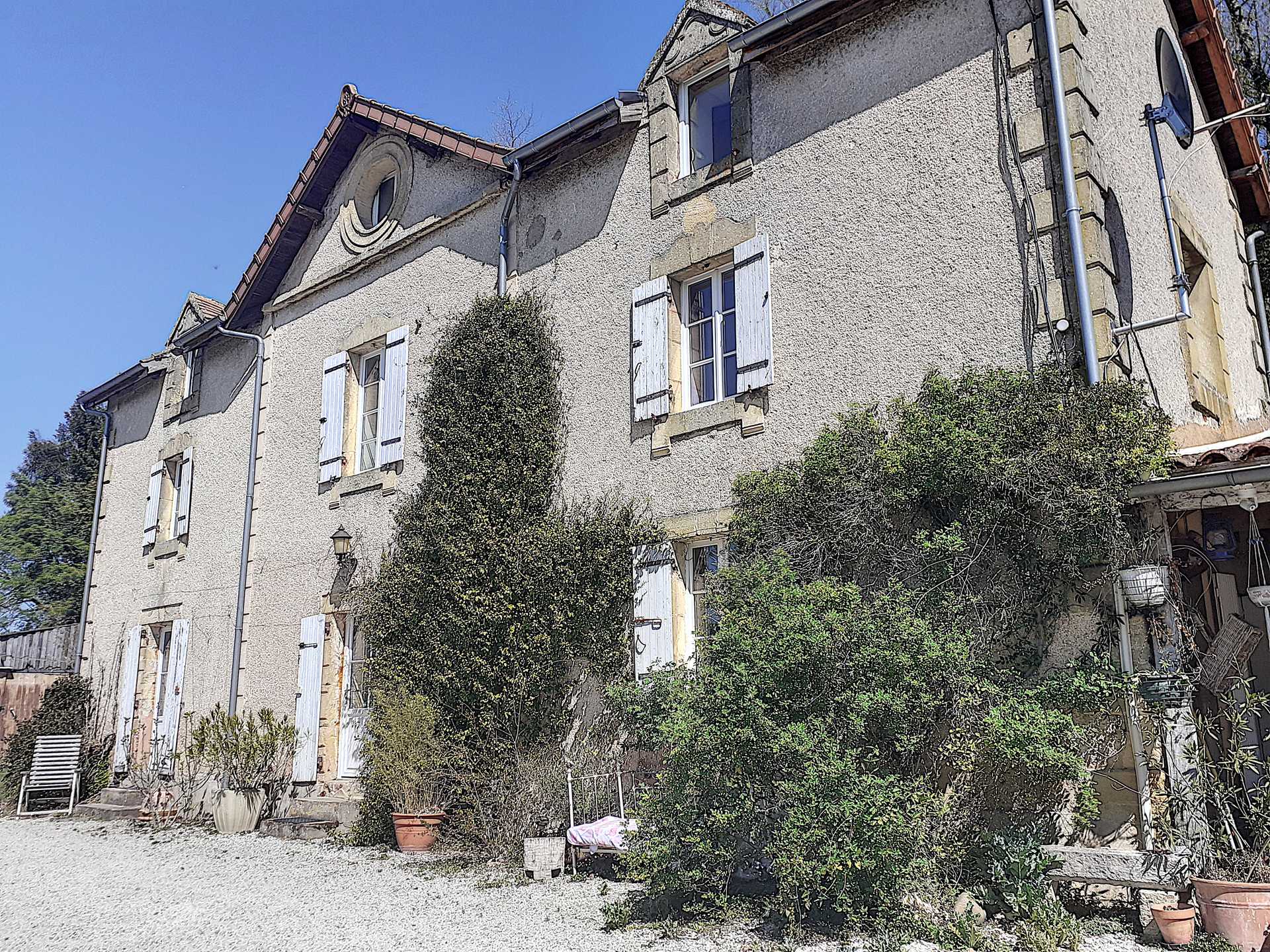House in Sagelat, Nouvelle-Aquitaine 10024782