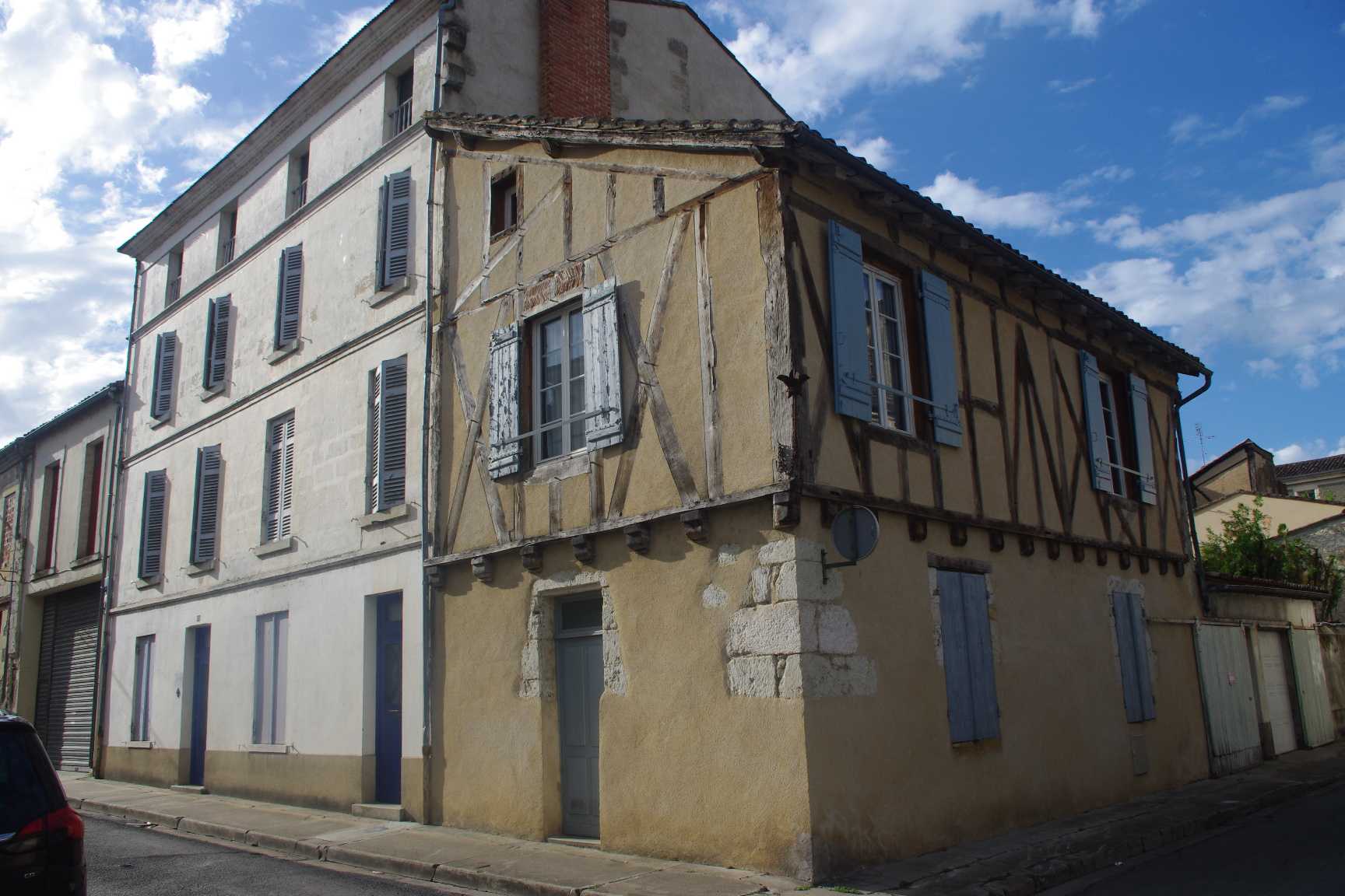 σπίτι σε Sainte-Foy-la-Grande, Nouvelle-Aquitaine 10024890