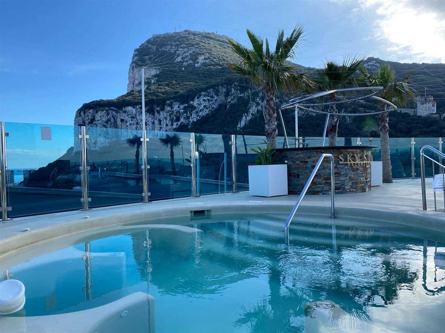 सम्मिलित में Ocean Spa Plaza, Gibraltar 10024934