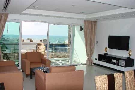 Condominium in Ban Kamala, Phuket 10025112