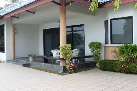 Huis in Ban Yot Sané, Phuket 10025122