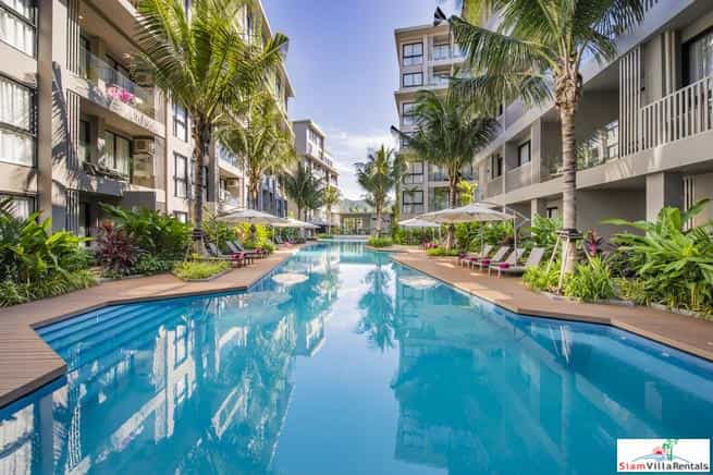 Condominium in Ban Choeng Thale, Phuket 10025123