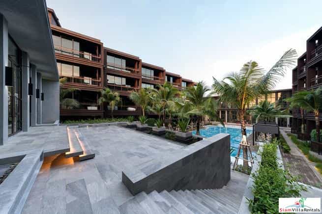 Condominium in Ban Sai Yuan, Phuket 10025125