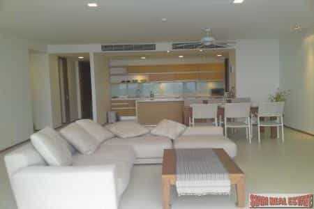 Condominio nel Divieto Kata, Phuket 10025224