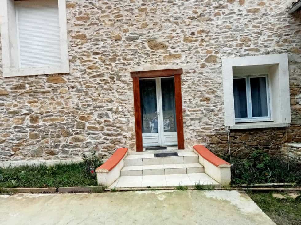 House in 15 Kms Sud Limoux, Propriete 27 Hectares, Occitanie 10025286