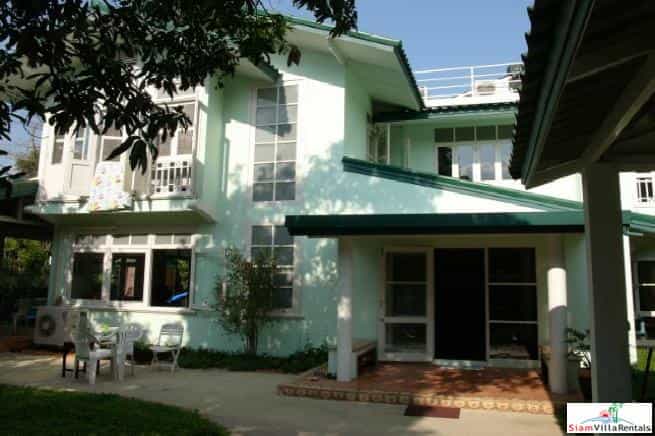 Hus i Khlong Toei, Krung Thep Maha Nakhon 10025310