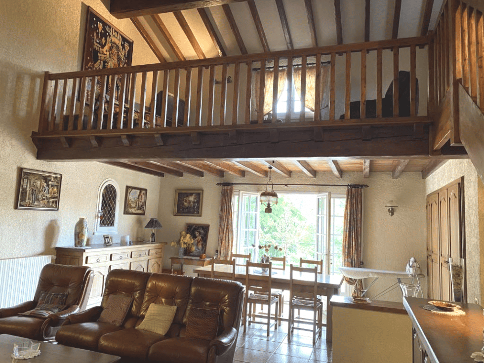 Hus i Limoux-Local Professionnel Et Bel Appartement, Occitanie 10025371