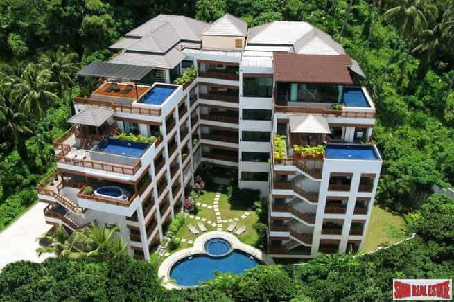 Condominio en Ban Lum Fuang, Phuket 10025525