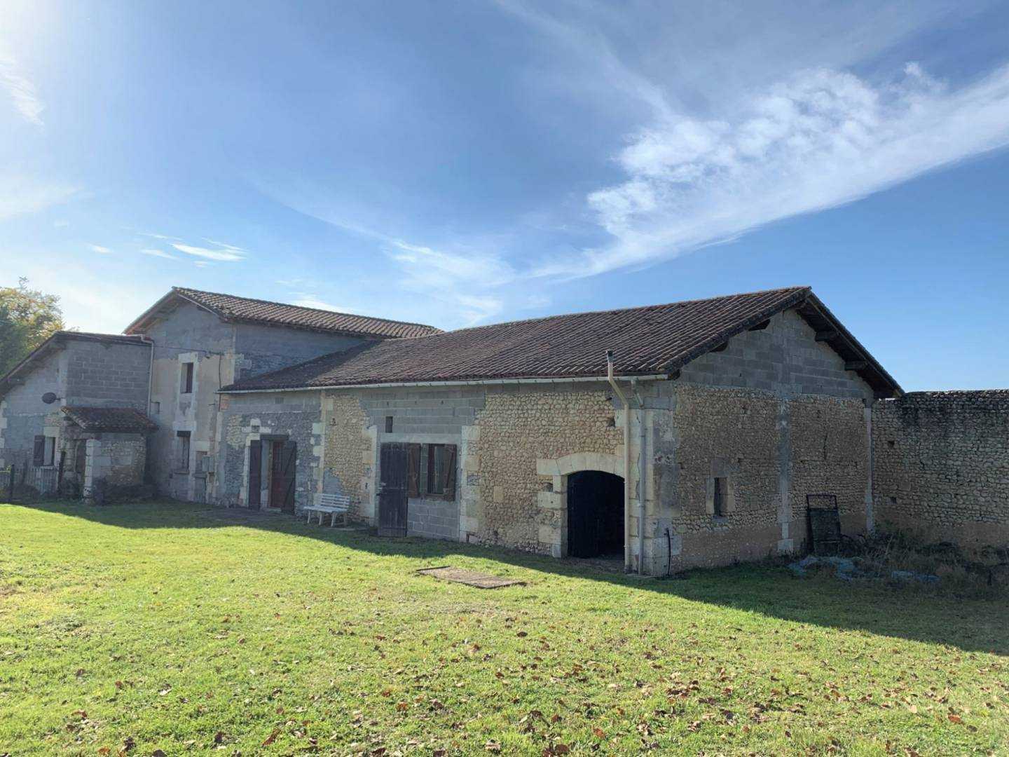Будинок в Chassaignes, Poitou-Charentes 10025568