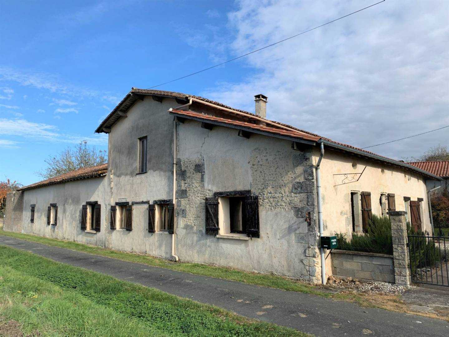 Hus i Chassaignes, Nouvelle-Aquitaine 10025568