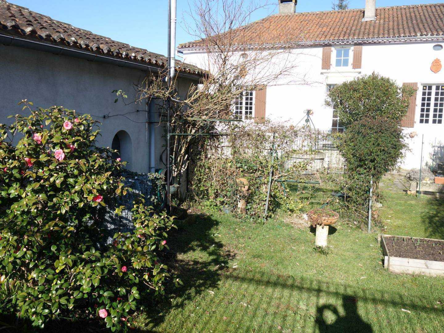 Будинок в Juignac, Poitou-Charentes 10025580