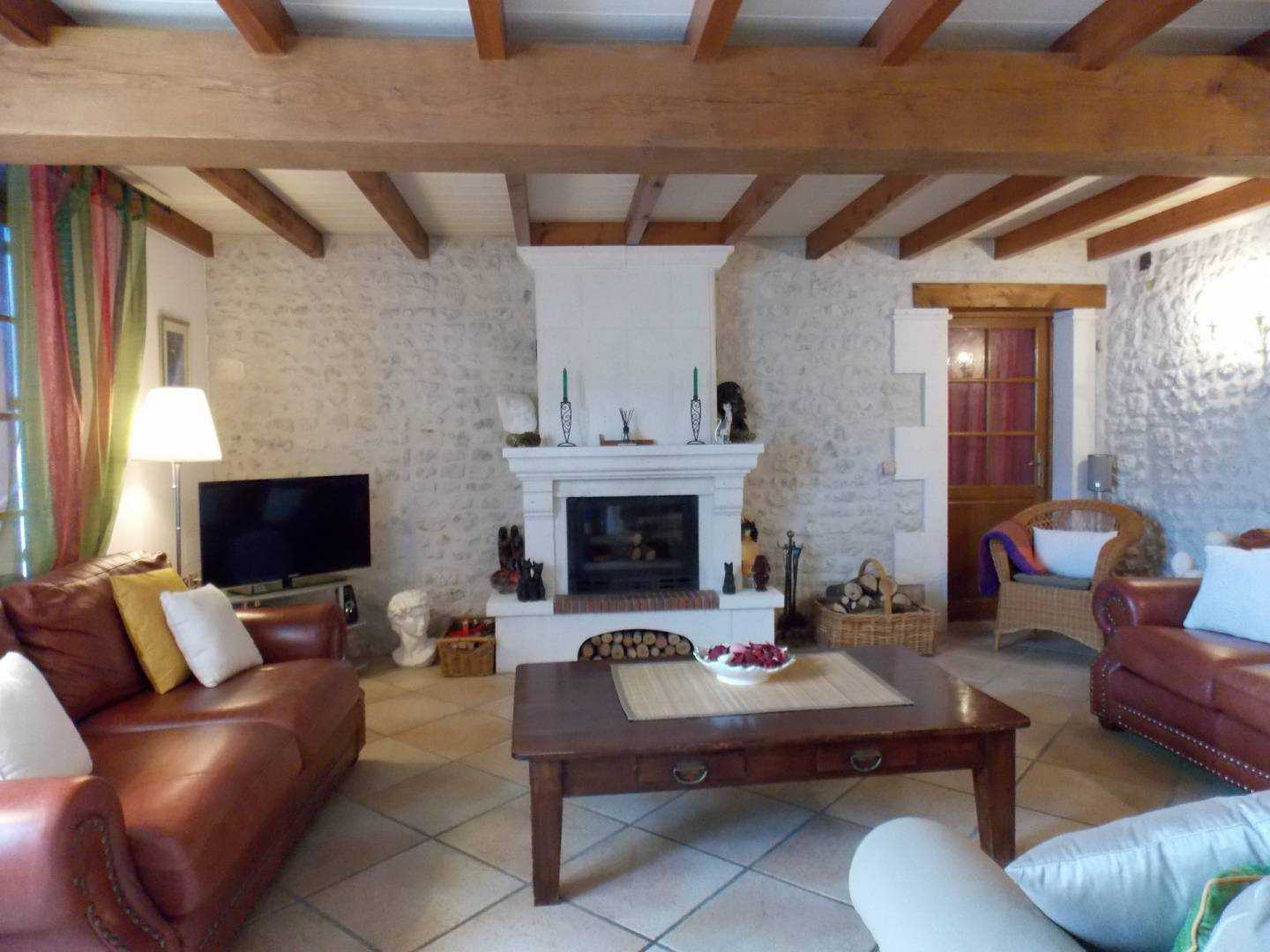 Casa nel Barbezieux-Saint-Hilaire, Poitou-Charentes 10025585