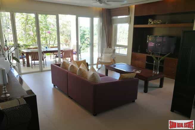 Condominium in Ban La Yan, Phuket 10025597