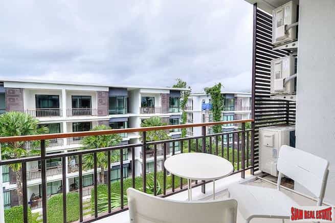 Condominium in Ban Phrom Thep, Phuket 10025600