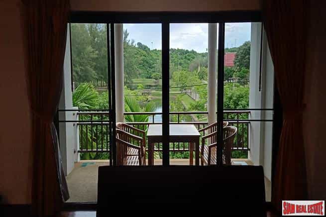 Condominium in Nai Harn, Phuket 10025909