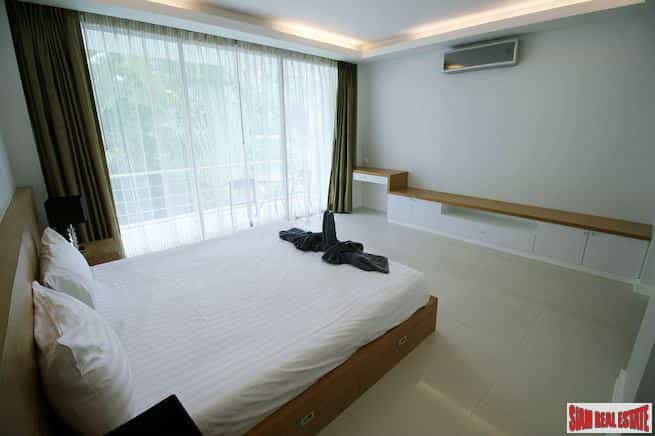 Condominium in Ban Bang Wan, Phuket 10025922