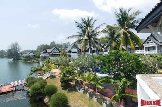 Condominium dans Ban Choeng Thale, Phuket 10025945