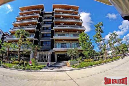Condominium in Ban Chalong, Phuket 10026058