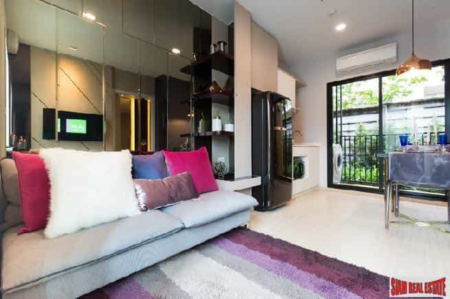 Condominium in Other, Bangkok 10026213