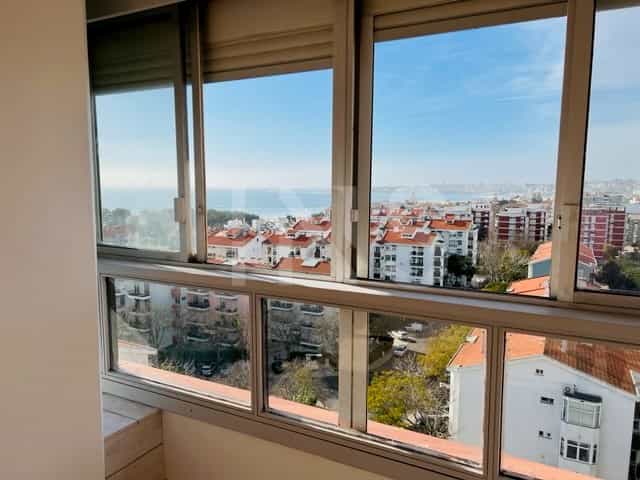 公寓 在 Cascais e Estoril, Cascais 10026219