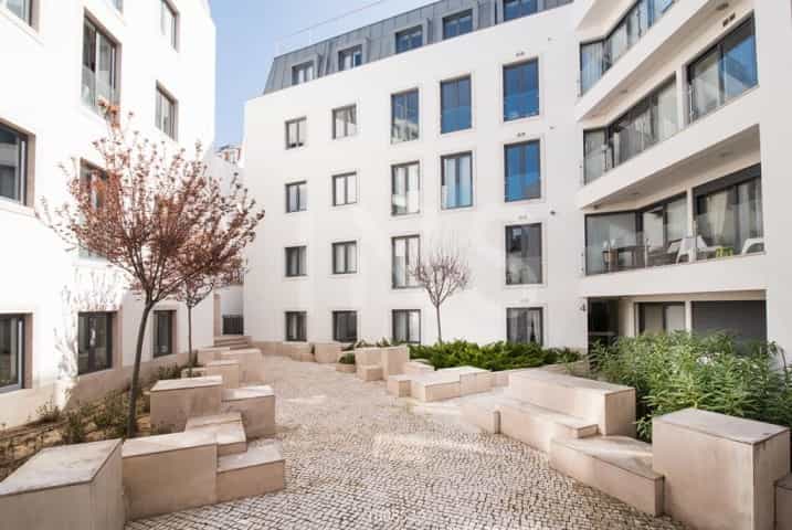 Condominium in Misericordia, Lisboa 10026246