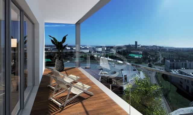 Condominium in Vila Fria, Lisboa 10026501