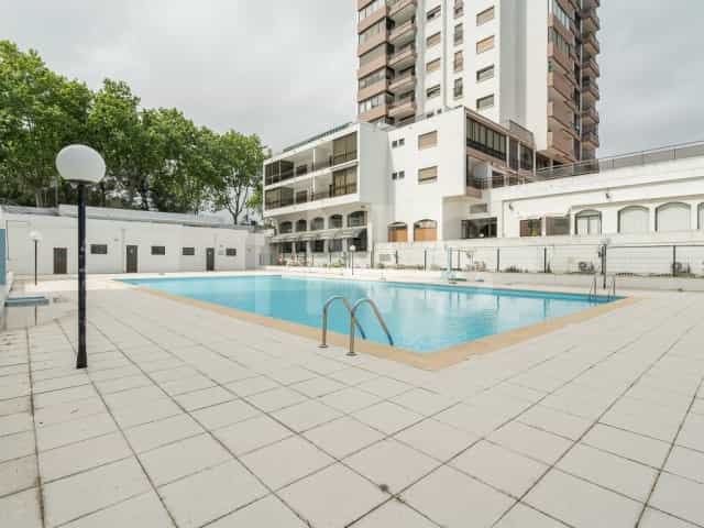 Condominium in Cascais e Estoril, Cascais 10026654