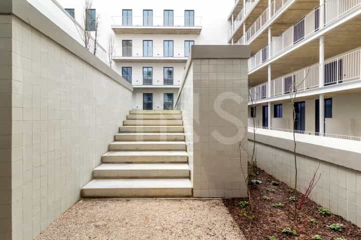 Condominium in Arroios, Lisboa 10026702