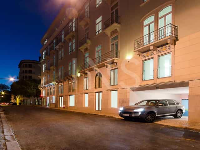Condominium in Avenidas Novas, Lisboa 10026820