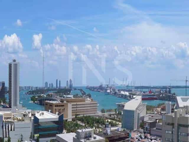 Condominium dans Miami, Miami-Dade 10026892