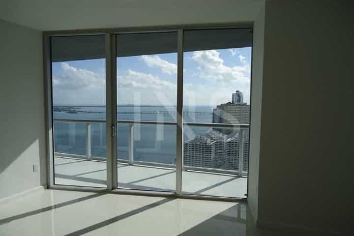 Condominium in Miami, Miami-Dade 10026921