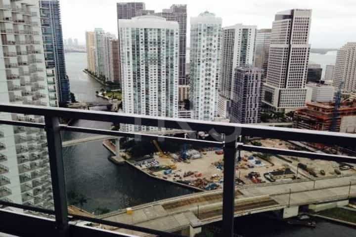 Condominium in Biscayne Park, Miami-Dade 10026925